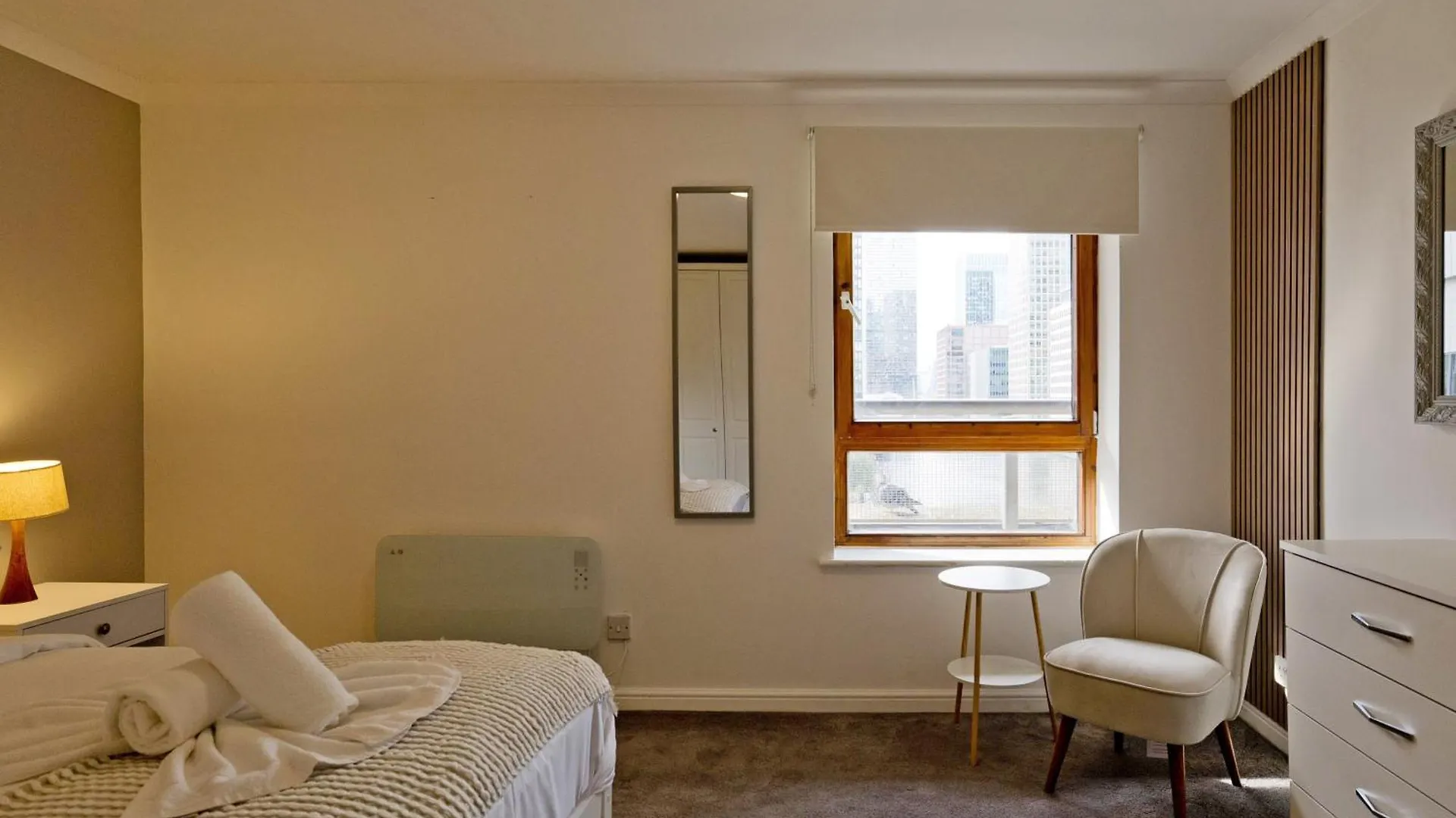 Imperial Meridian Place Apartment London Storbritannien