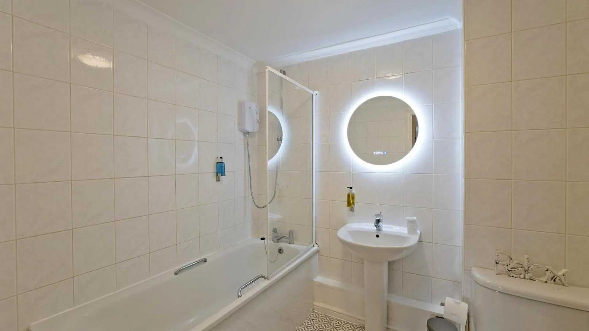 Imperial Meridian Place Apartment London 0*,